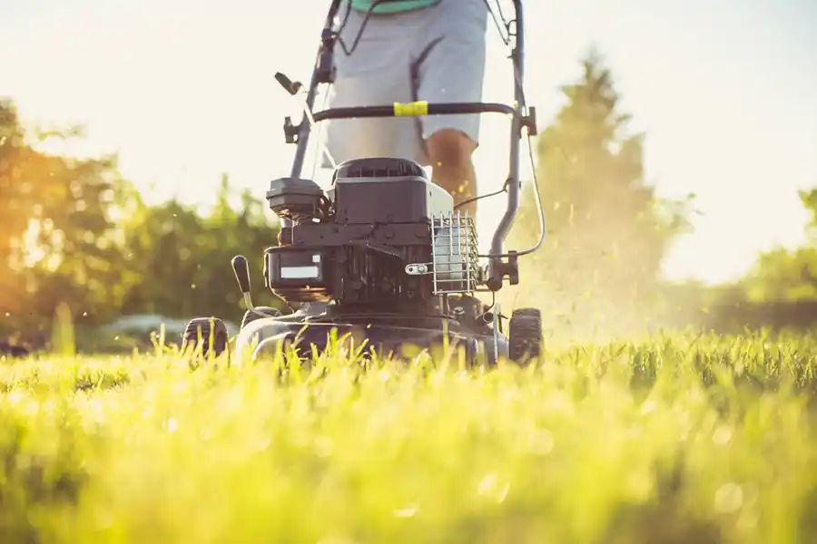 How to mow a lawn Lee's Summit, MO